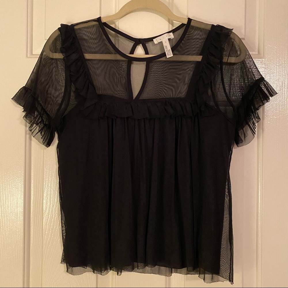 Lace black top